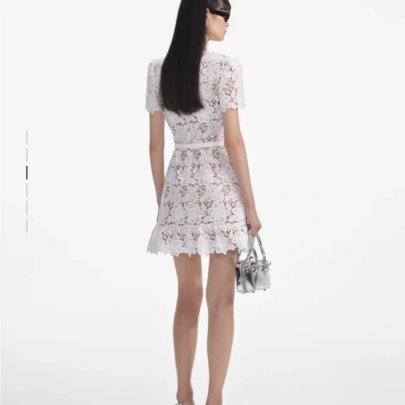 Self-Portrait Floral Lace Mini Dress
Only worn once - Picture 2 of 3